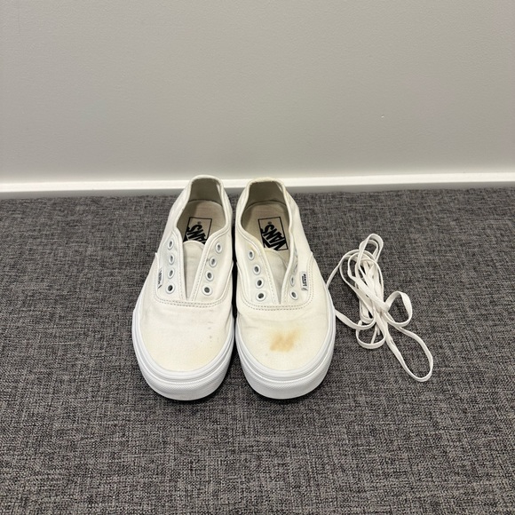White vans - Picture 3 of 4